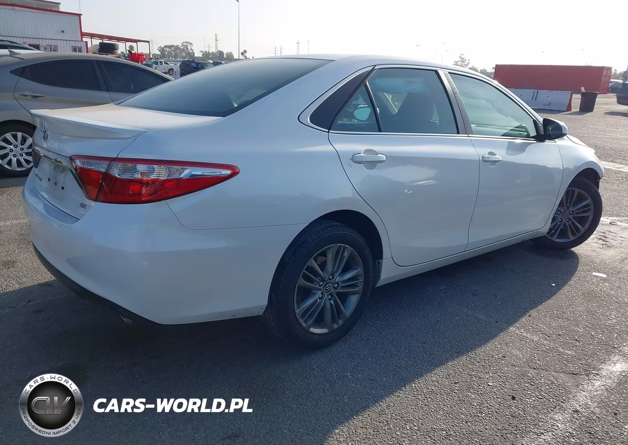 2017 Toyota Camry Se VIN:4T1BF1FK6HU379950 - 4