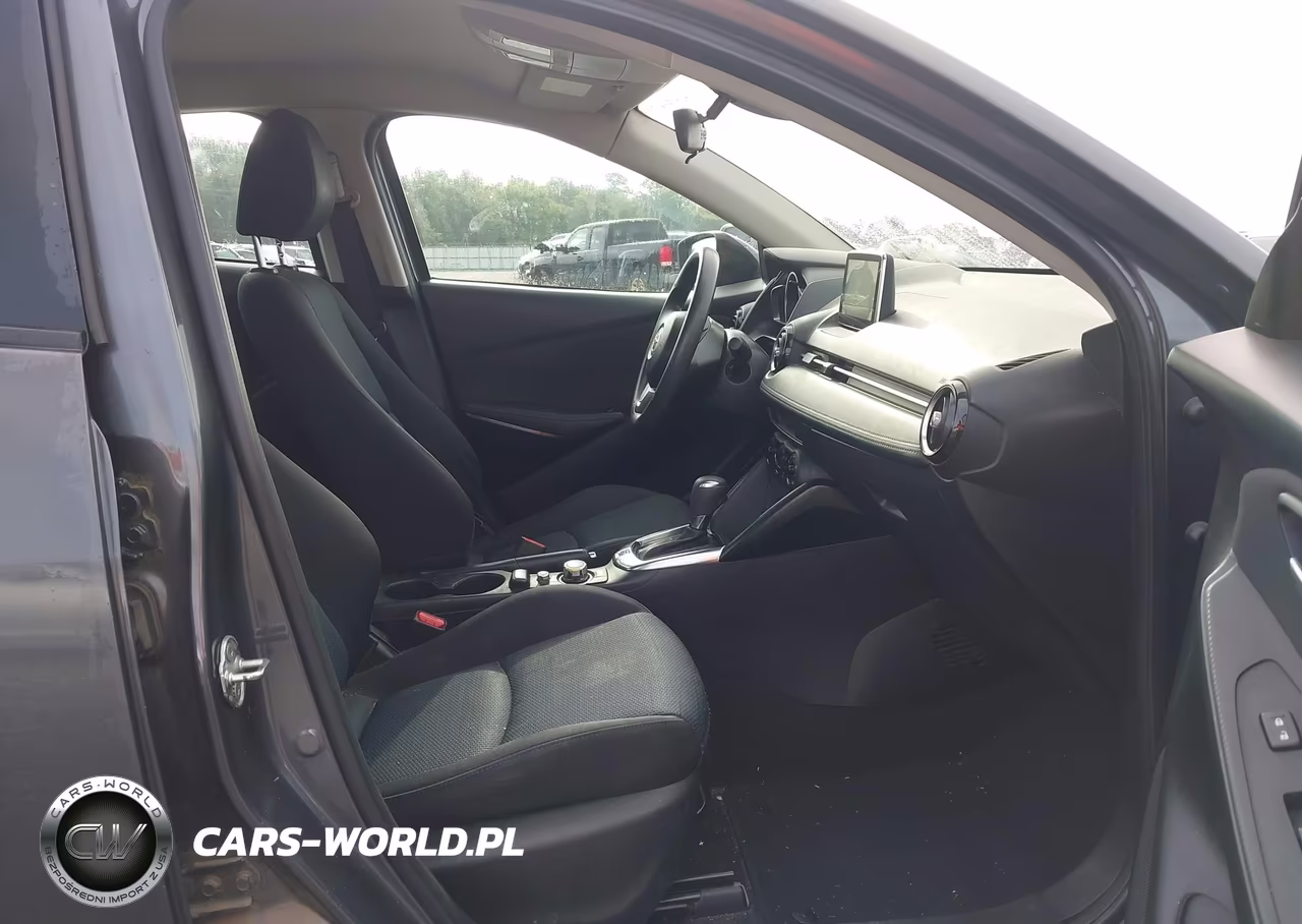 2017 Toyota Yaris Ia VIN:3MYDLBYVXHY159874 - 5