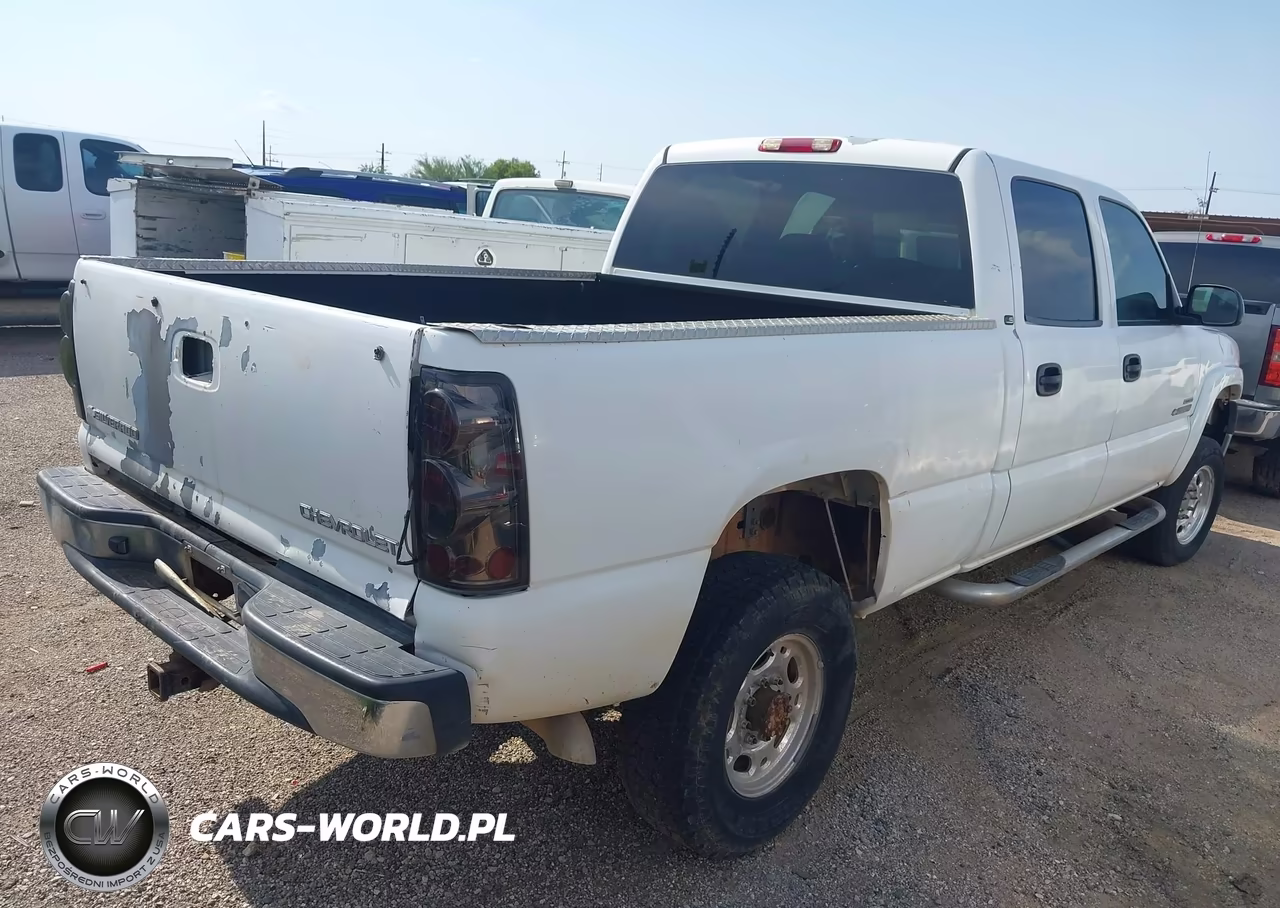 2002 Chevrolet Silverado 2500Hd Ls VIN:1GCHK23152F174935 - 4
