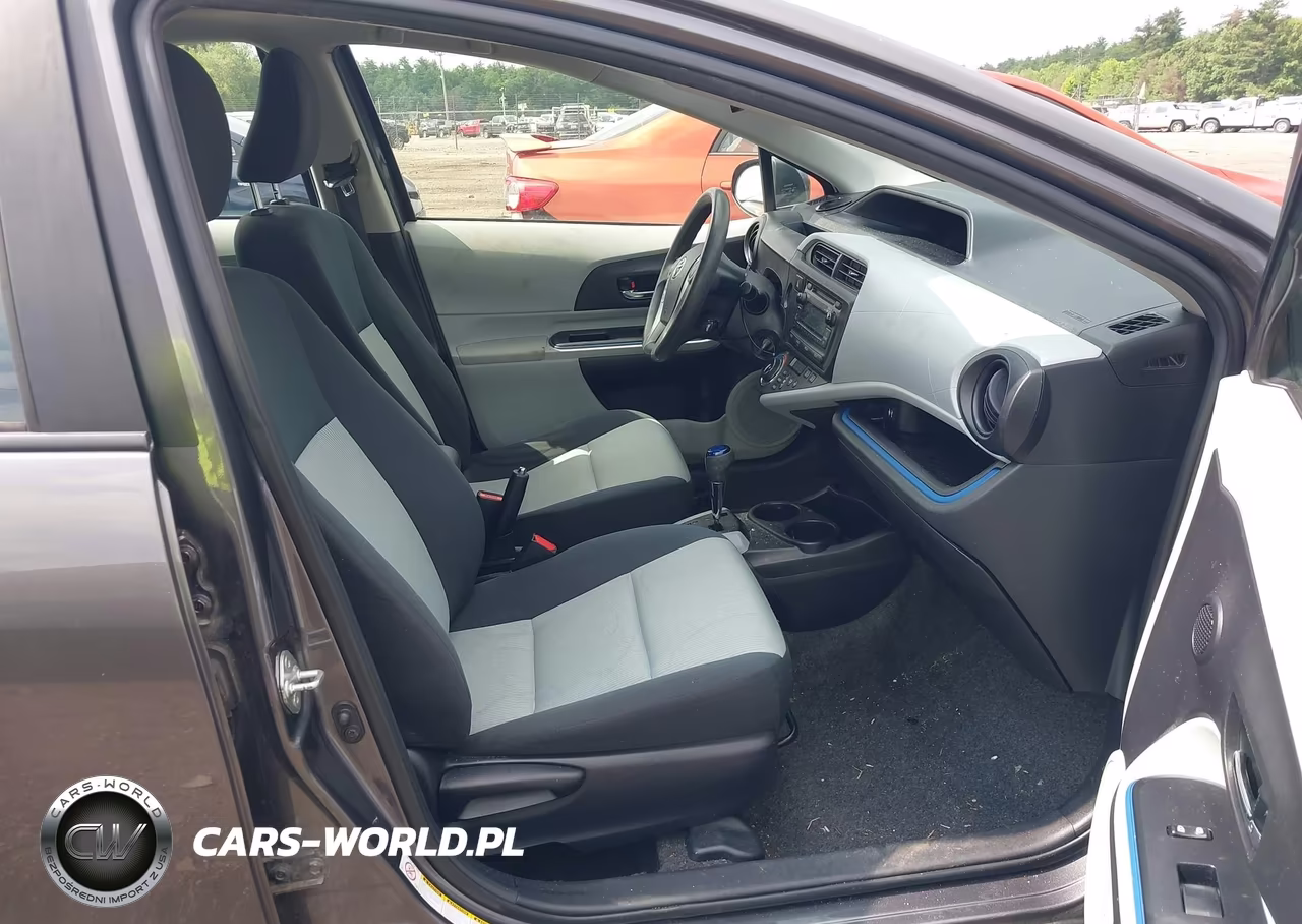 2012 Toyota Prius C Two VIN:JTDKDTB32C1506854 - 5