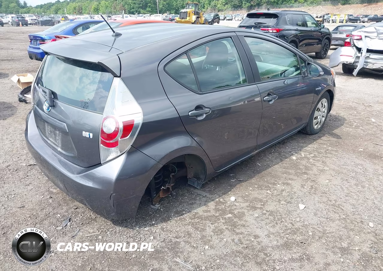 2012 Toyota Prius C Two VIN:JTDKDTB32C1506854 - 6