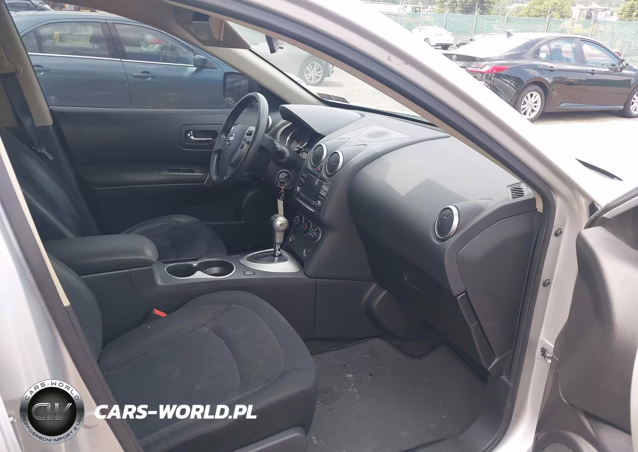 2015 Nissan Rogue Select S VIN:JN8AS5MV5FW770965 - 5