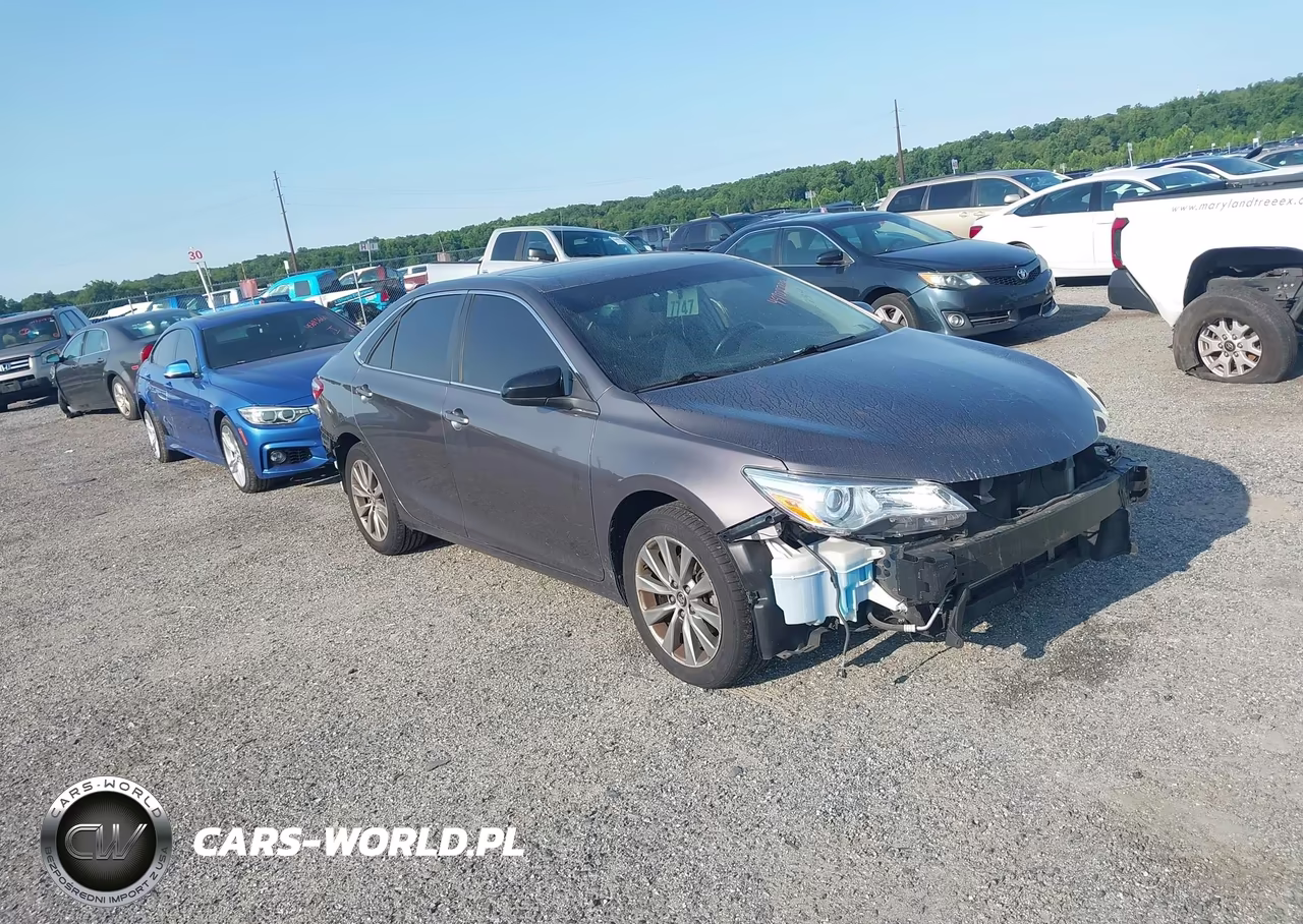 2015 Toyota Camry Xle – zdjęcie 1 z 16