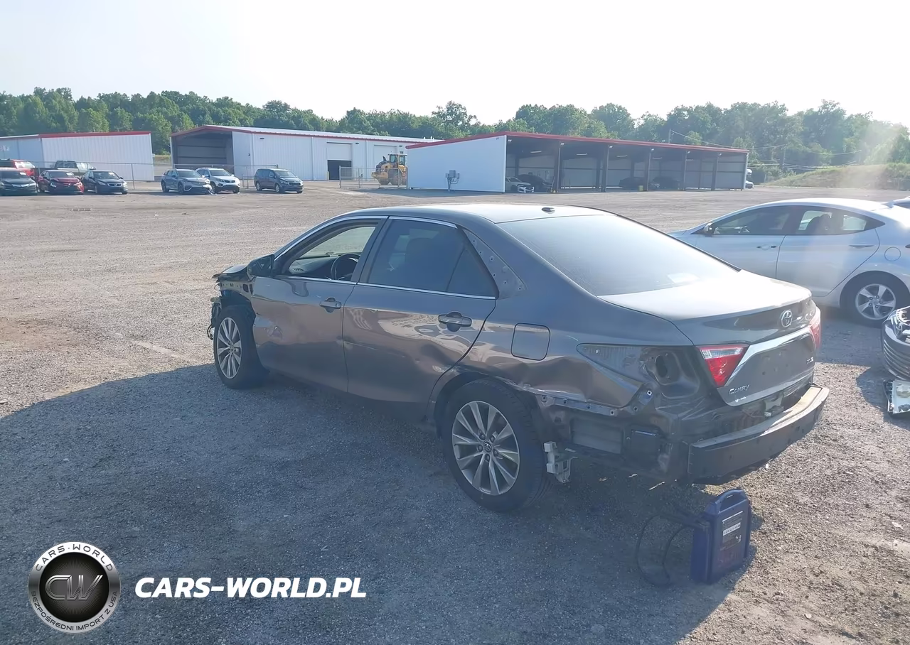 2015 Toyota Camry Xle VIN:4T1BF1FK0FU906636 - 3