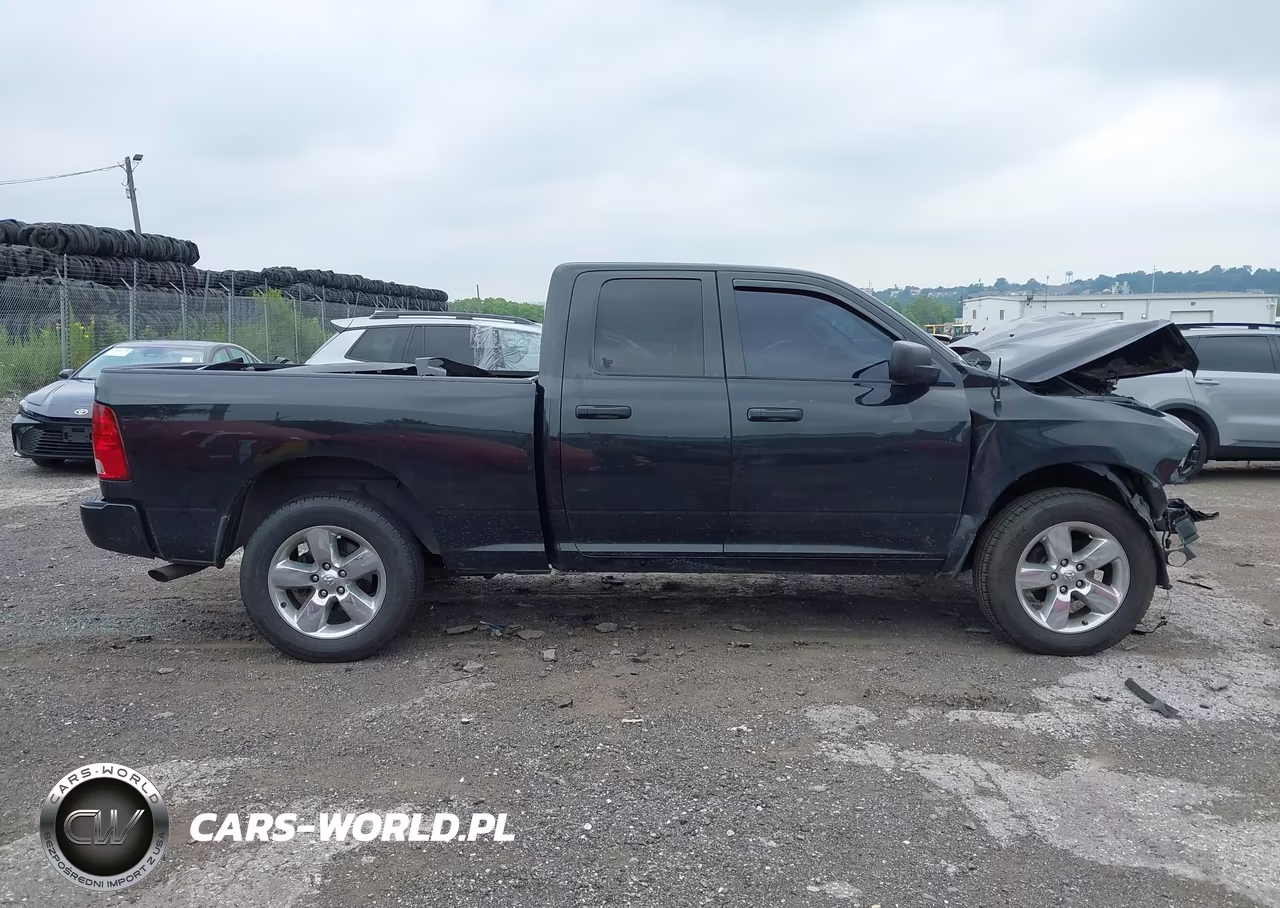 2017 Ram 1500 Express 4X4 6'4 Box VIN:1C6RR7FG4HS607424 - 13