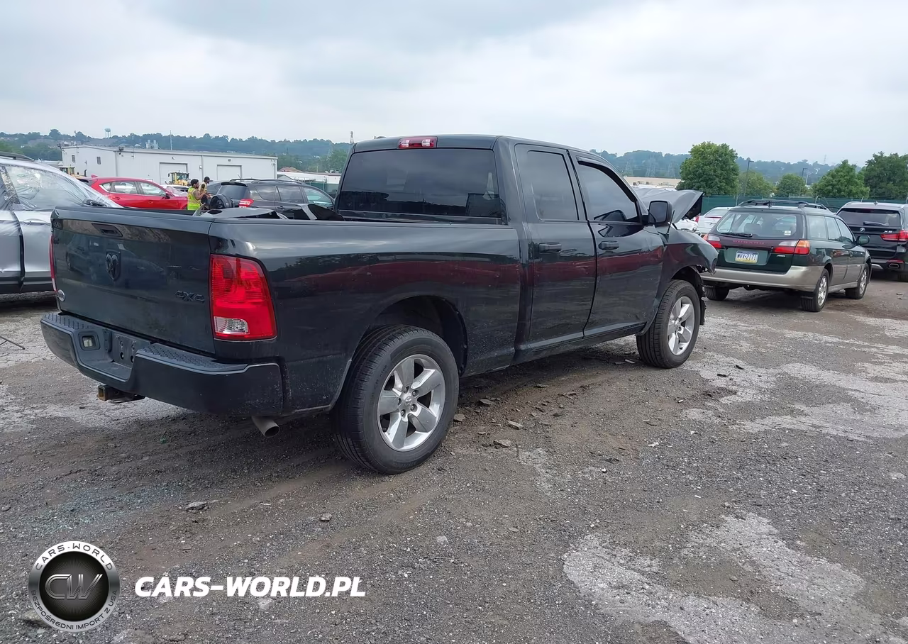 2017 Ram 1500 Express 4X4 6'4 Box VIN:1C6RR7FG4HS607424 - 4