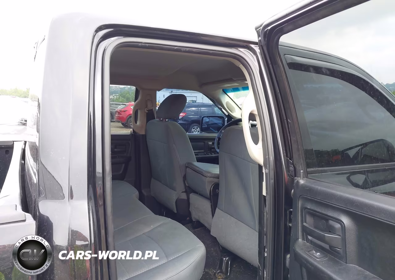 2017 Ram 1500 Express 4X4 6'4 Box VIN:1C6RR7FG4HS607424 - 8