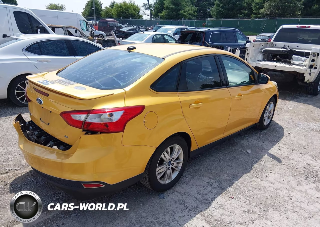2012 Ford Focus Se VIN:1FAHP3F27CL354115 - 4