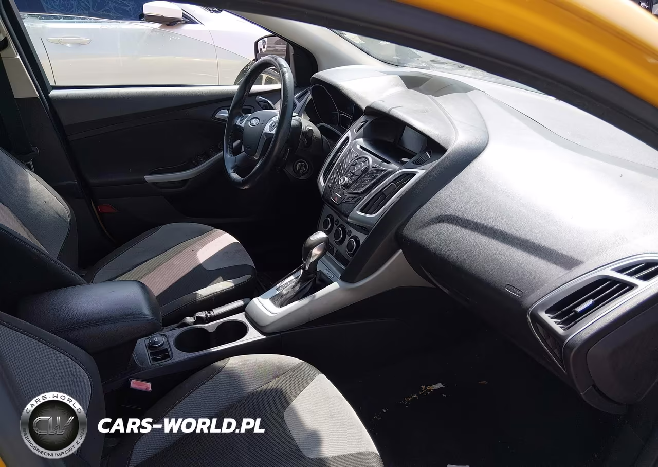 2012 Ford Focus Se VIN:1FAHP3F27CL354115 - 5