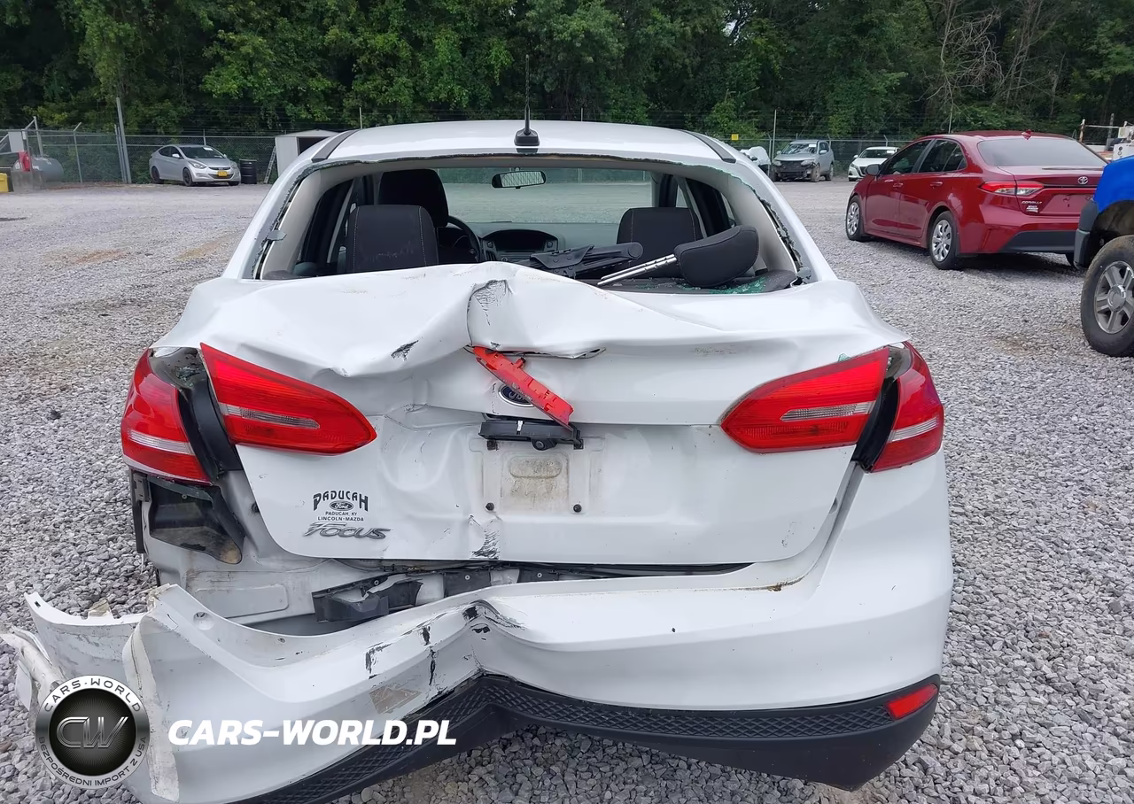 2017 Ford Focus S VIN:1FADP3E20HL302851 - 16
