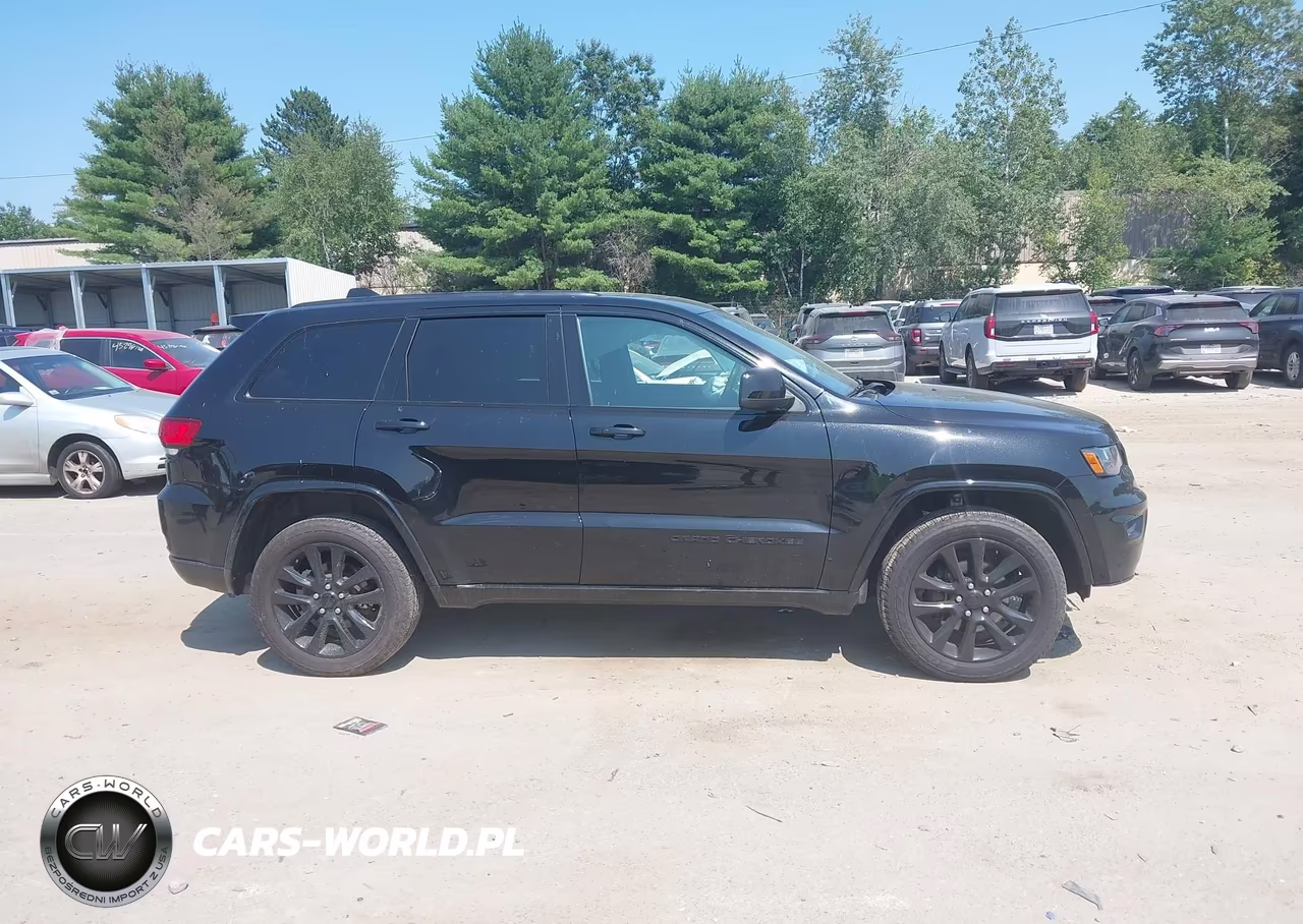 2019 Jeep Grand Cherokee Altitude 4X4 VIN:1C4RJFAG0KC830837 - 13