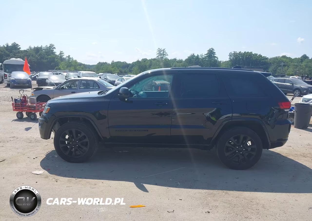 2019 Jeep Grand Cherokee Altitude 4X4 VIN:1C4RJFAG0KC830837 - 14