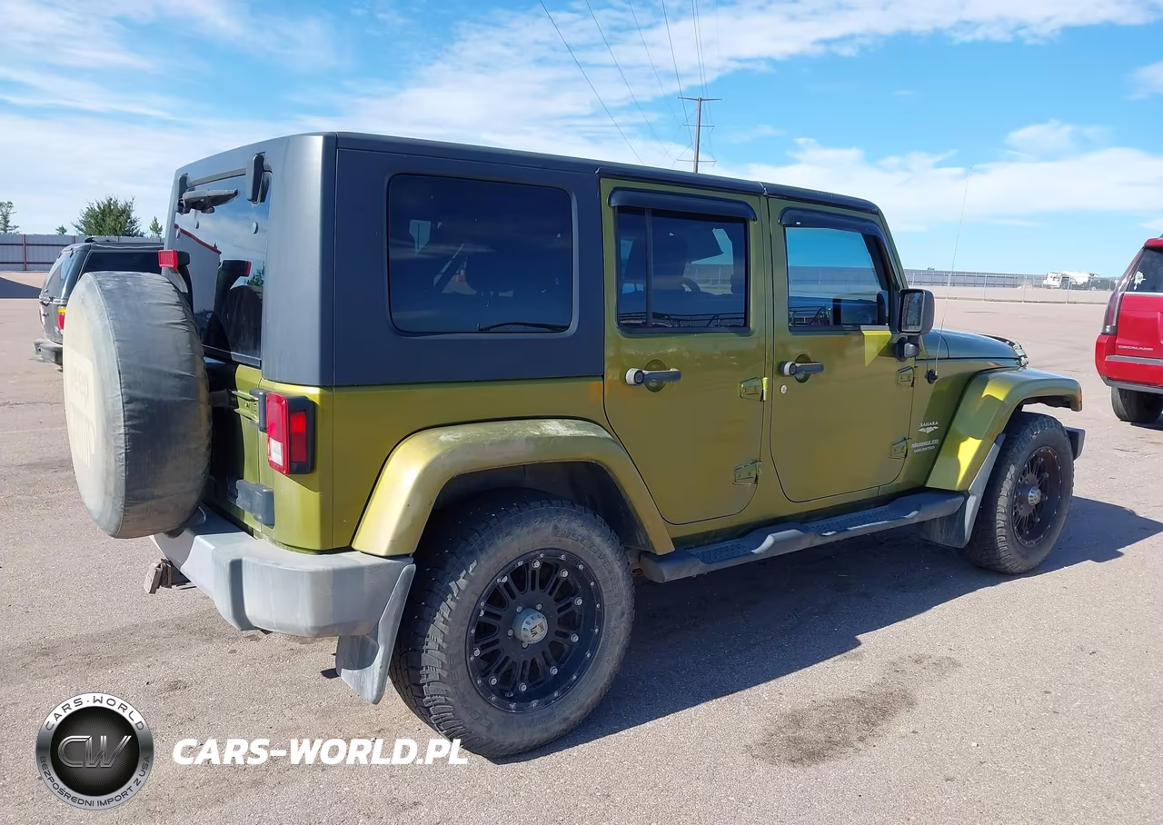 2008 Jeep Wrangler Unlimited Sahara VIN:1J8GA59168L599302 - 4