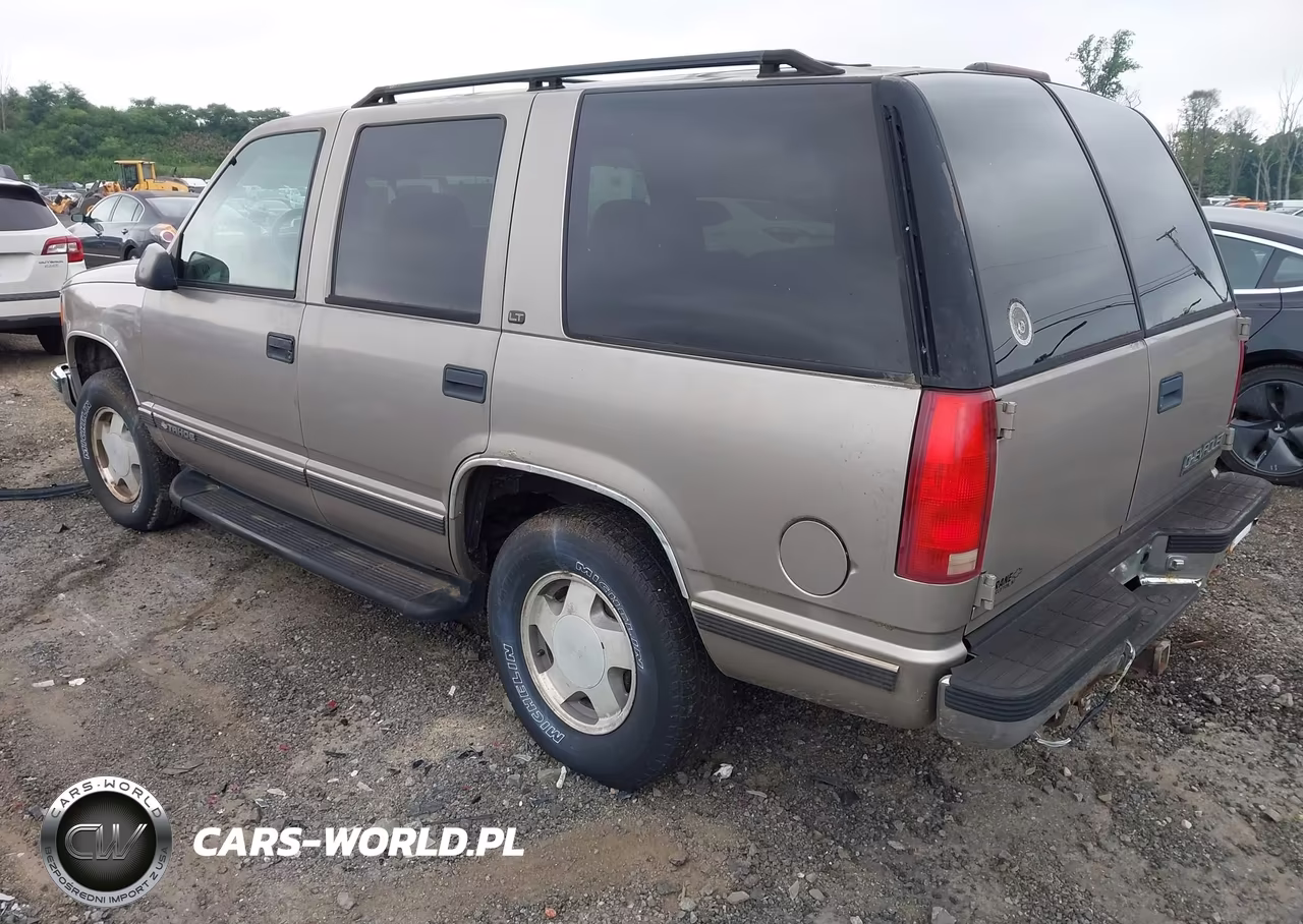 1999 Chevrolet Tahoe Ls VIN:1GNEK13R9XJ349881 - 3