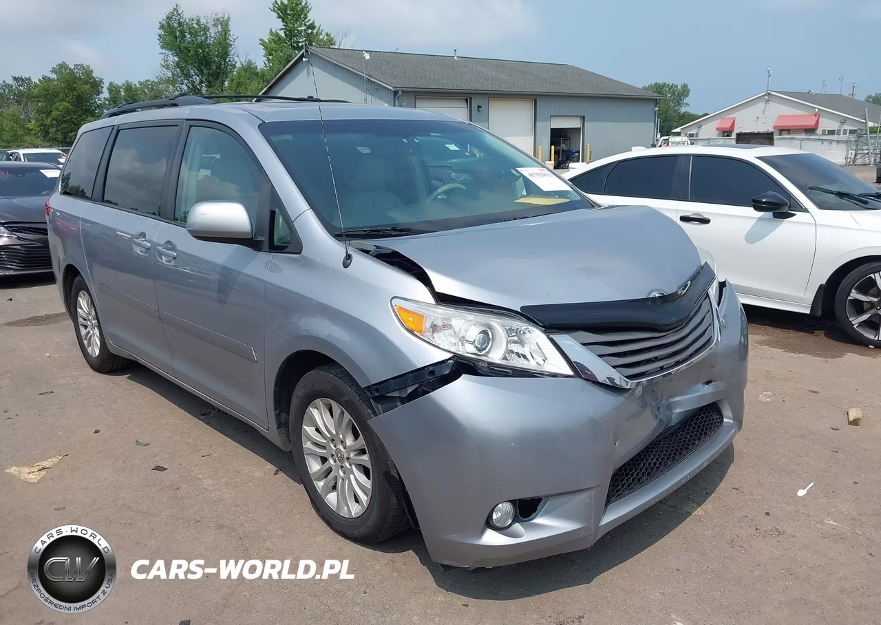 2012 Toyota Sienna Xle V6 8 Passenger – zdjęcie 1 z 16