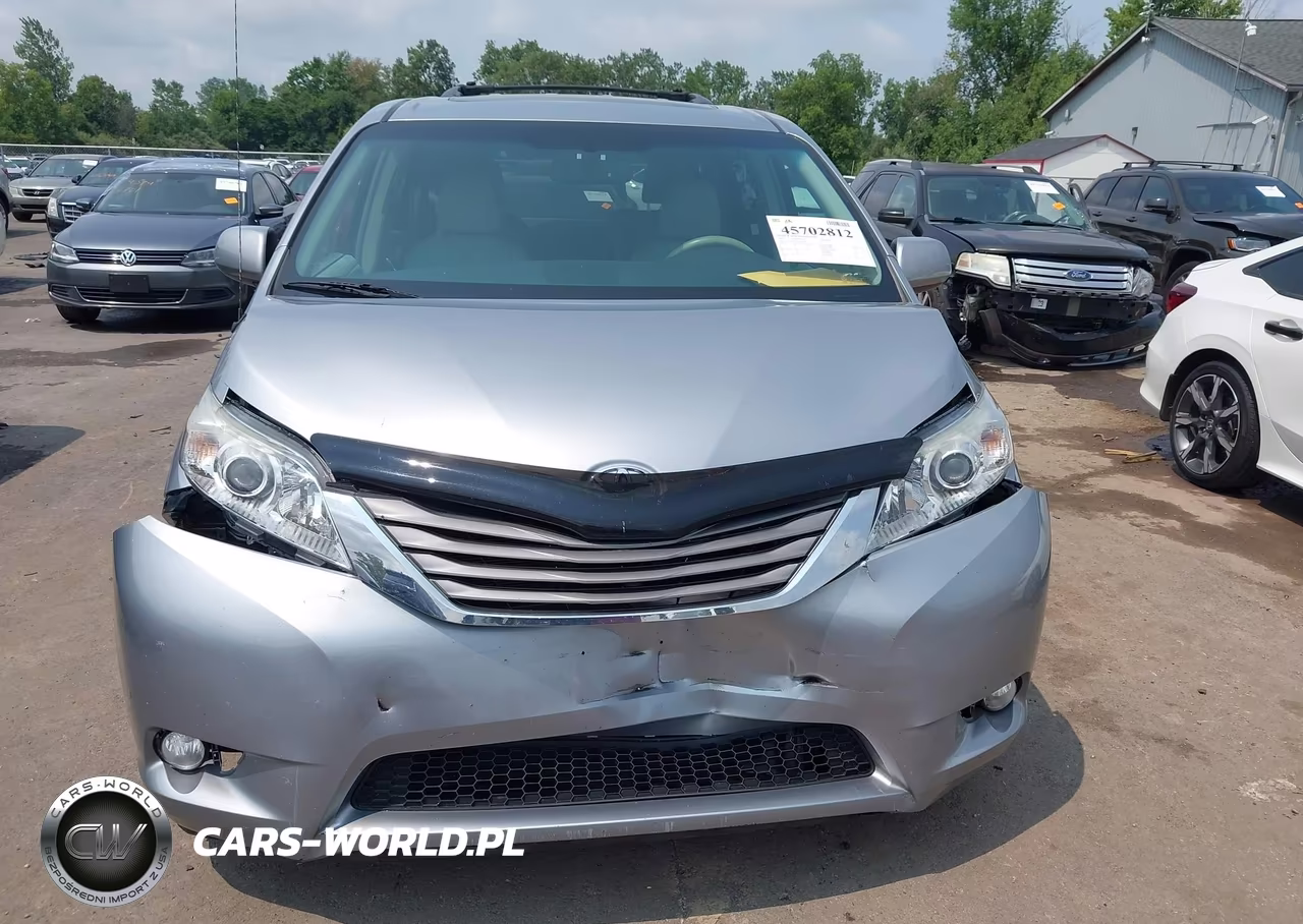 2012 Toyota Sienna Xle V6 8 Passenger VIN:5TDYK3DCXCS184660 - 12
