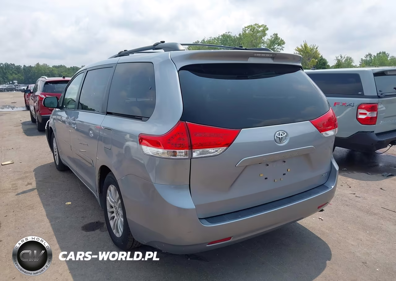 2012 Toyota Sienna Xle V6 8 Passenger VIN:5TDYK3DCXCS184660 - 3