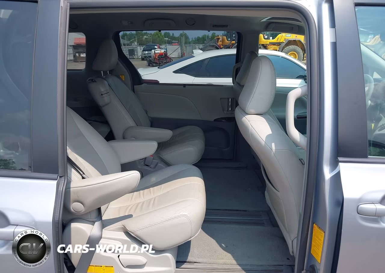 2012 Toyota Sienna Xle V6 8 Passenger VIN:5TDYK3DCXCS184660 - 8