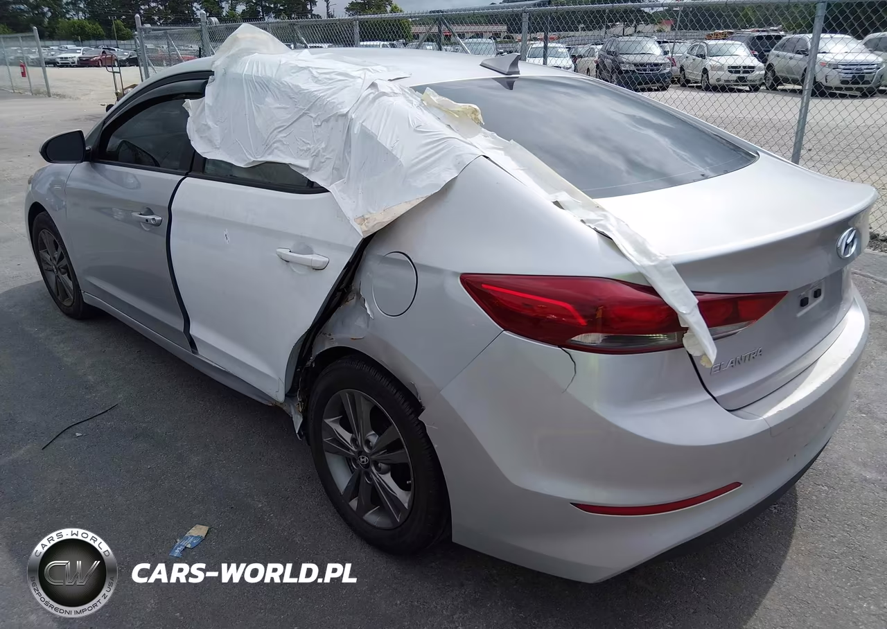 2017 Hyundai Elantra Value Edition VIN:5NPD84LF7HH207372 - 3