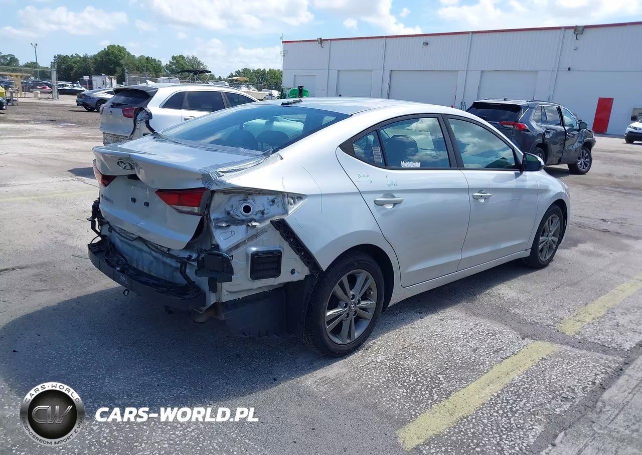 2017 Hyundai Elantra Se VIN:5NPD84LF9HH025222 - 4