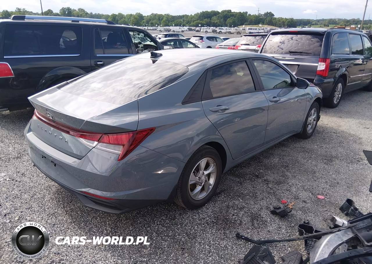 2022 Hyundai Elantra Se VIN:KMHLL4AGXNU308599 - 4
