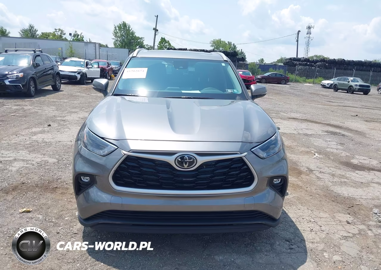 2026 Toyota Highlander Hybrid Xle VIN:5TDKBRCH1TS703178 - 12