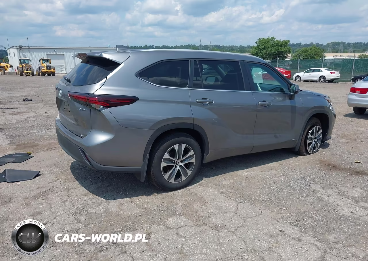 2026 Toyota Highlander Hybrid Xle VIN:5TDKBRCH1TS703178 - 4