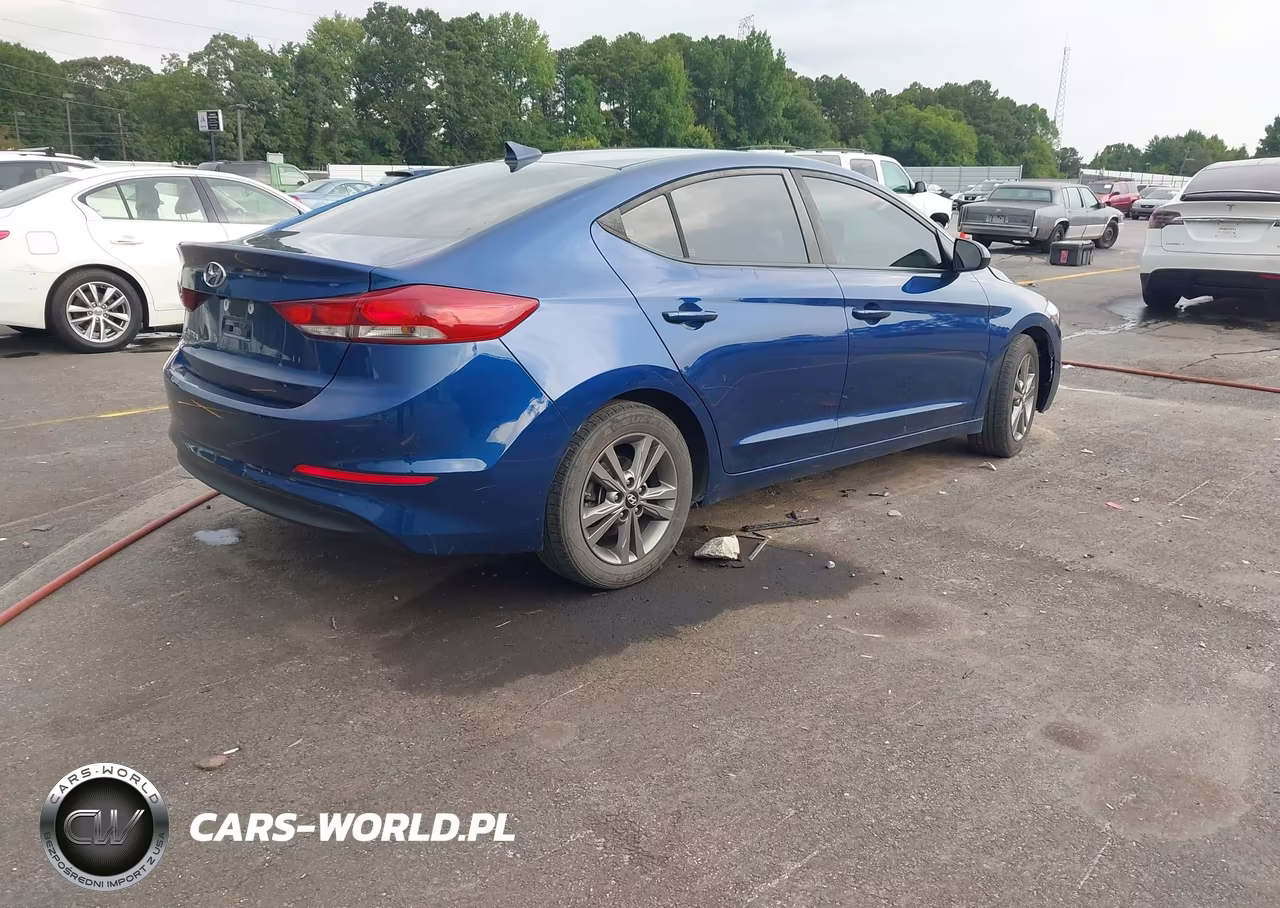2018 Hyundai Elantra Sel VIN:5NPD84LF0JH333286 - 4