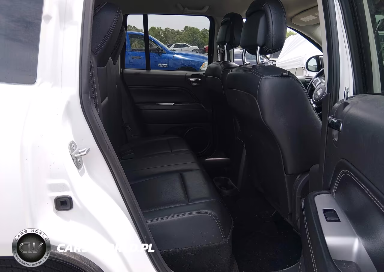 2014 Jeep Compass Limited VIN:1C4NJDCB3ED684128 - 8