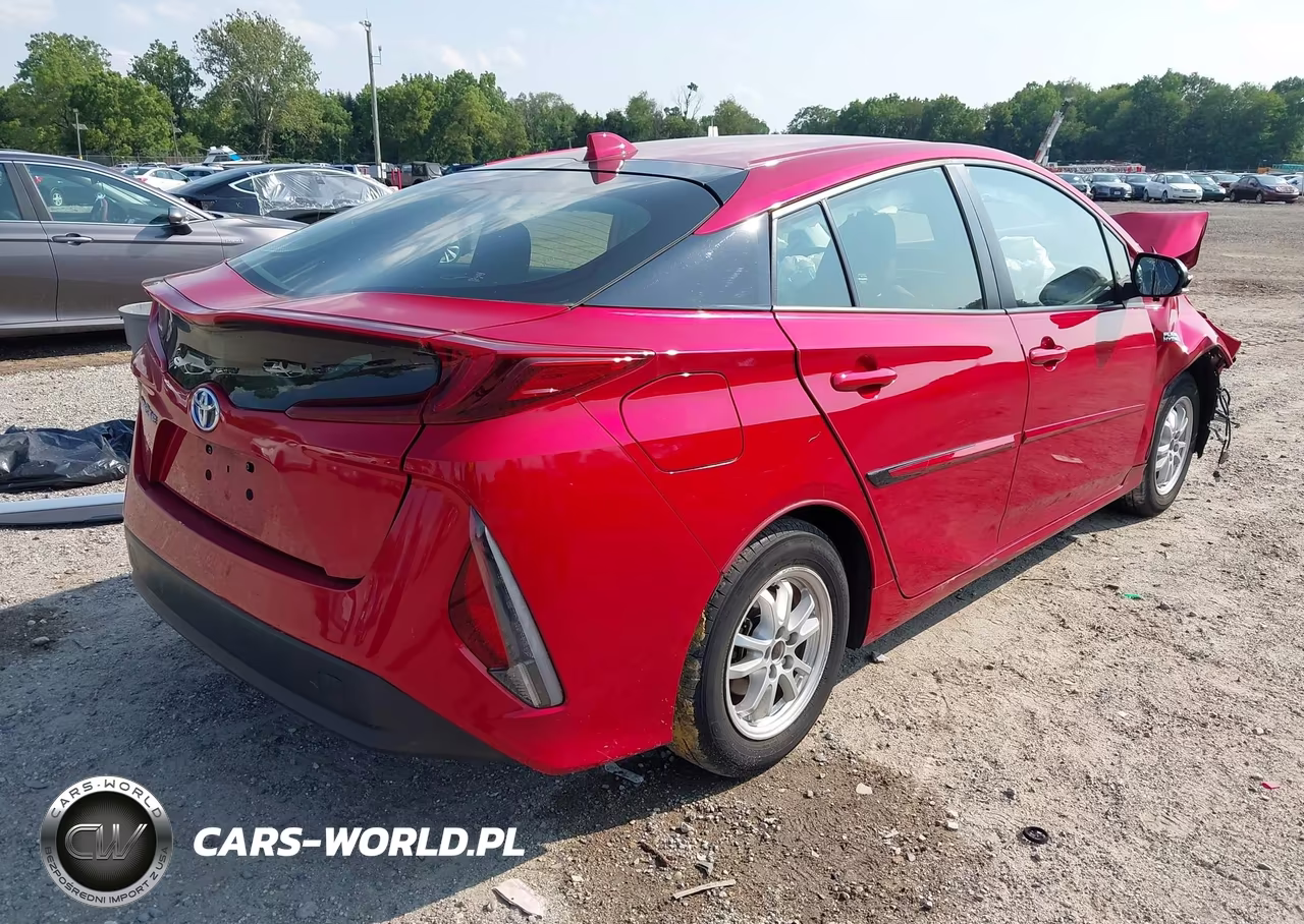 2021 Toyota Prius Prime Le VIN:JTDKAMFP2M3195573 - 4