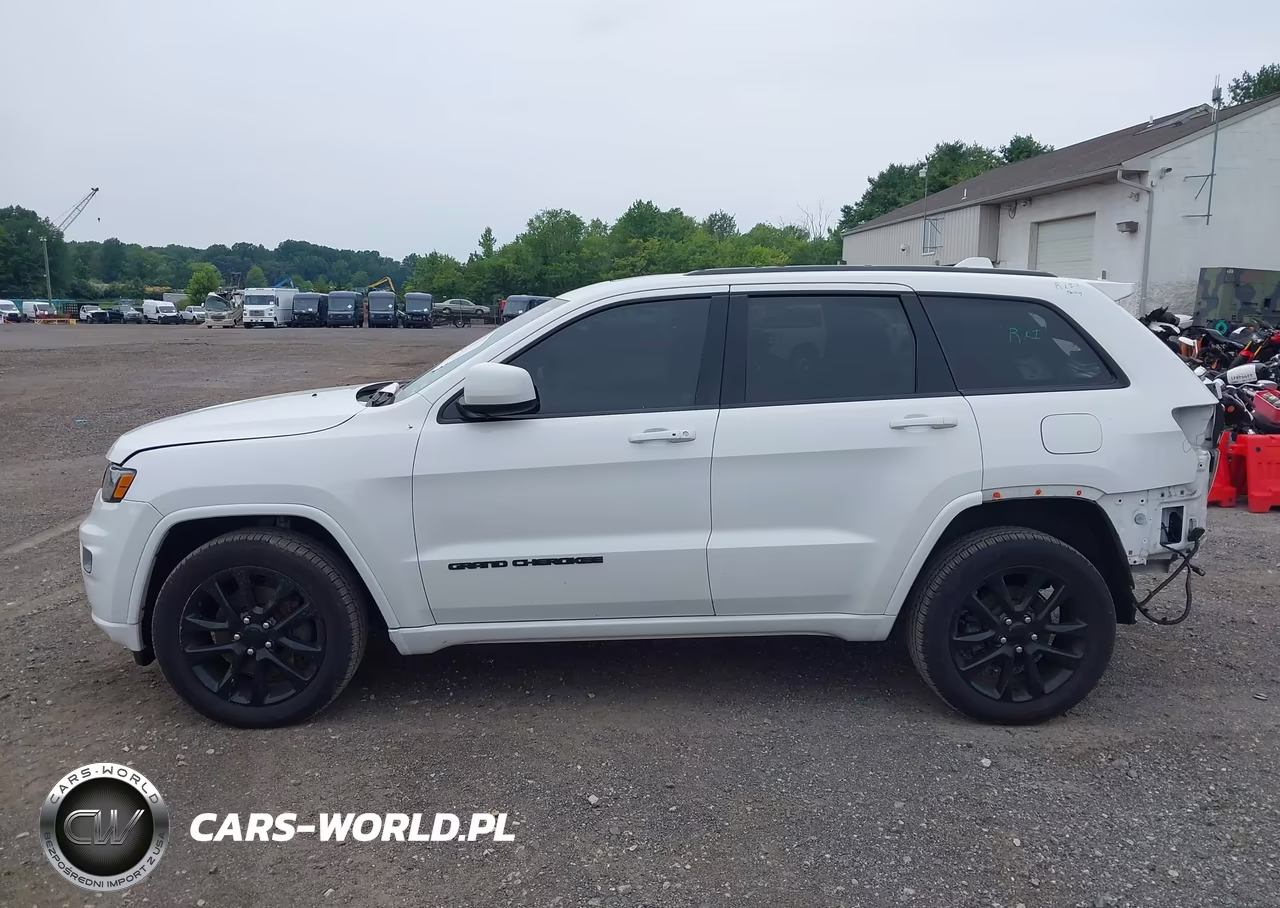 2021 Jeep Grand Cherokee Laredo X 4X4 VIN:1C4RJFAG6MC674421 - 14
