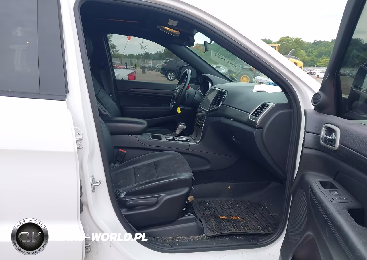 2021 Jeep Grand Cherokee Laredo X 4X4 VIN:1C4RJFAG6MC674421 - 5