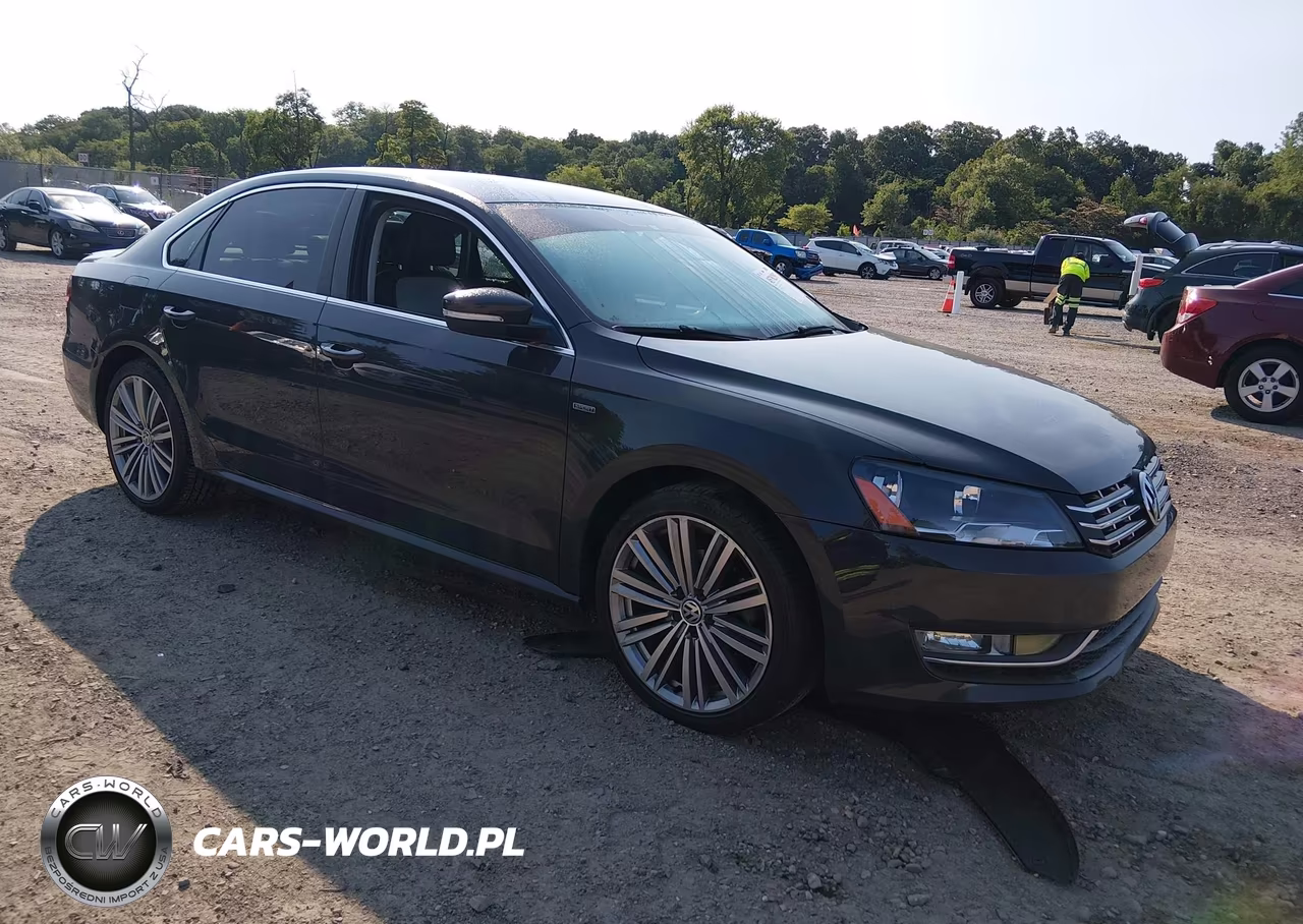 2014 Volkswagen Passat 1.8T Sport – zdjęcie 1 z 16