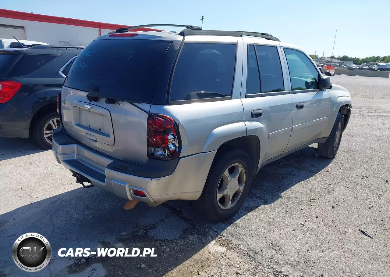 2007 Chevrolet Trailblazer Ls VIN:1GNDS13S672155981 - 4