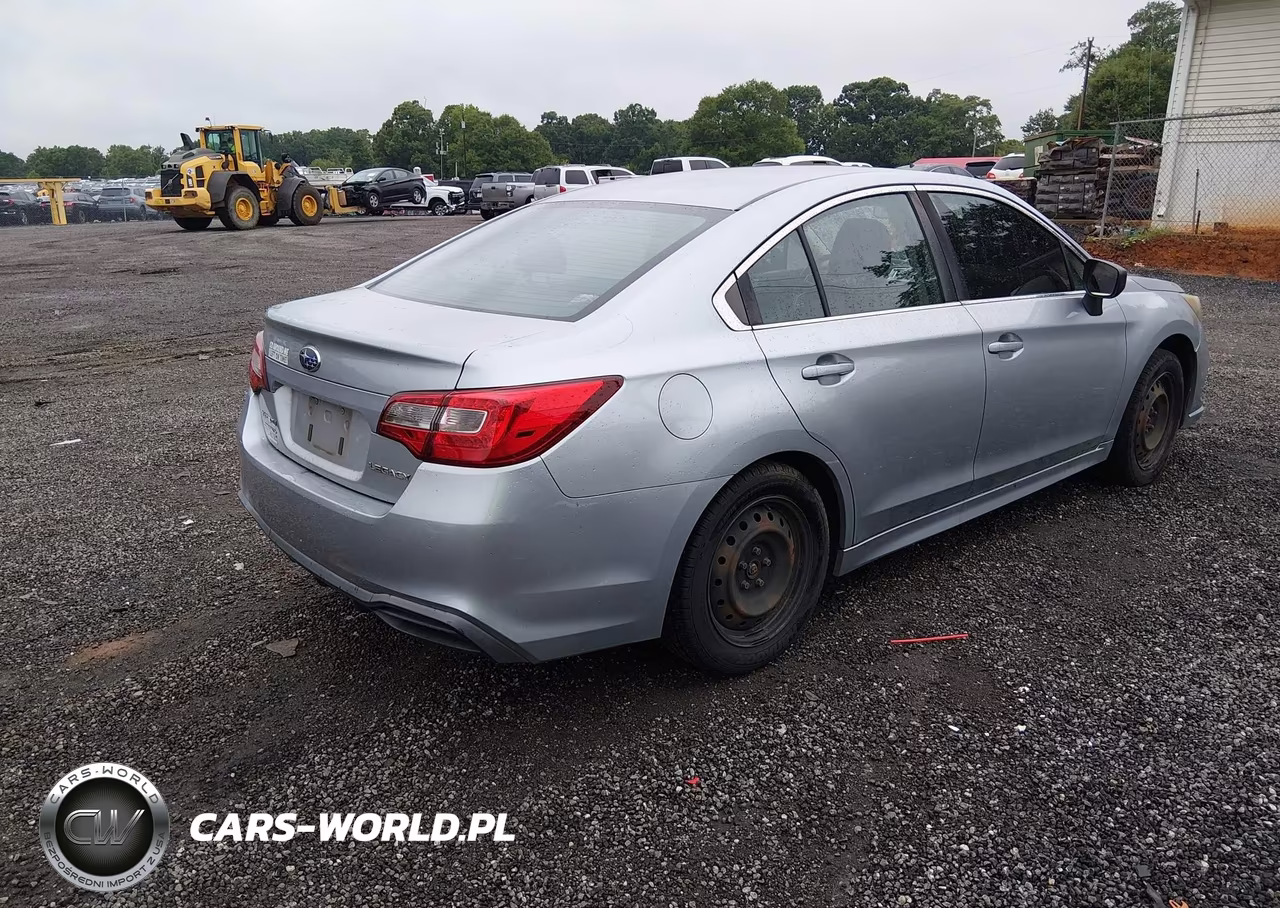 2018 Subaru Legacy 2.5I VIN:4S3BNAA65J3045650 - 4