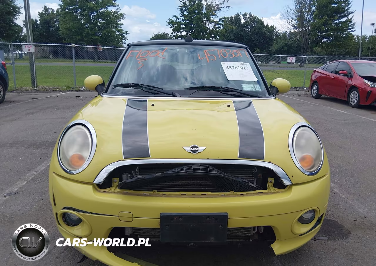 2010 Mini Cooper VIN:WMWMR3C51ATZ19678 - 12