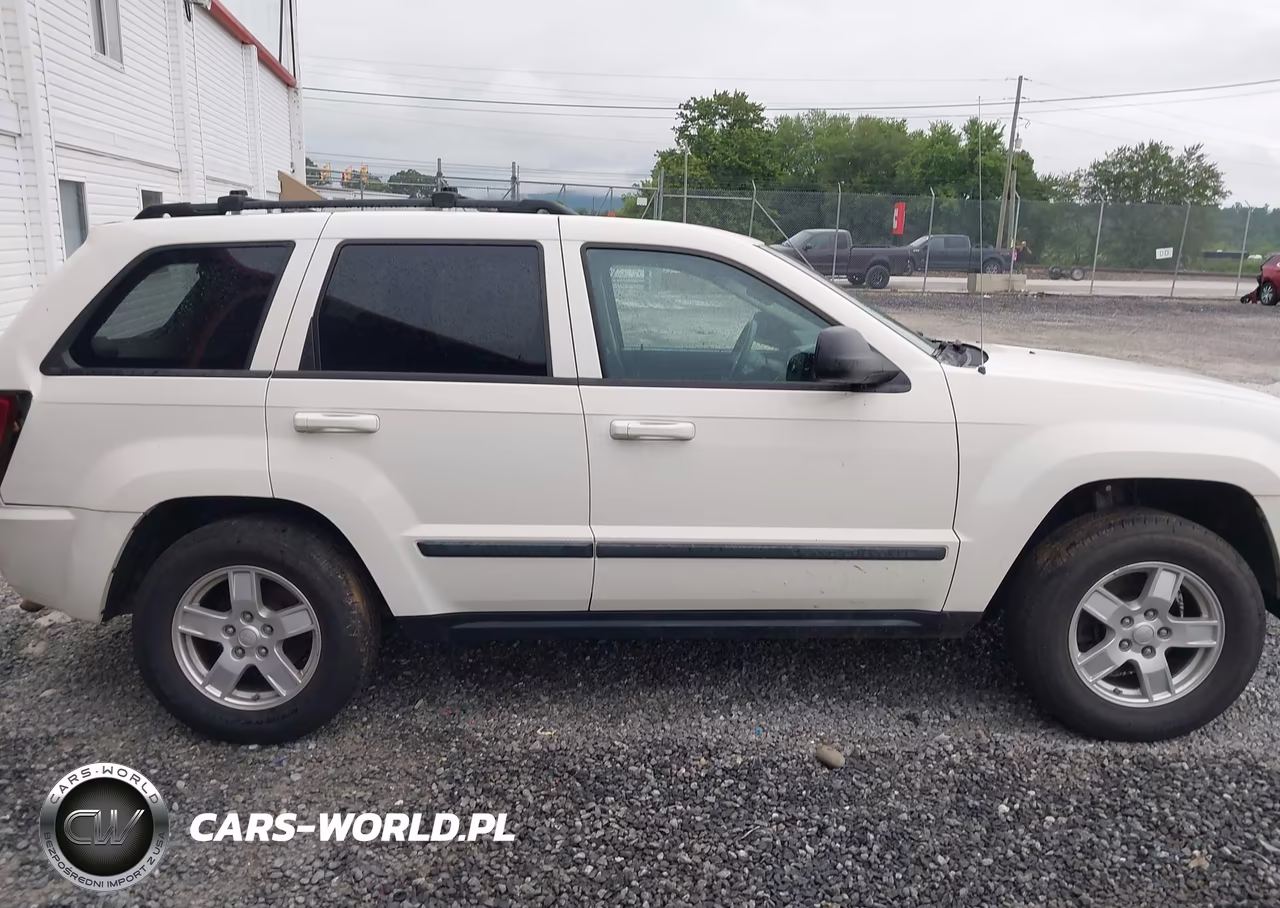 2007 Jeep Grand Cherokee Laredo VIN:1J8GS48KX7C624119 - 13