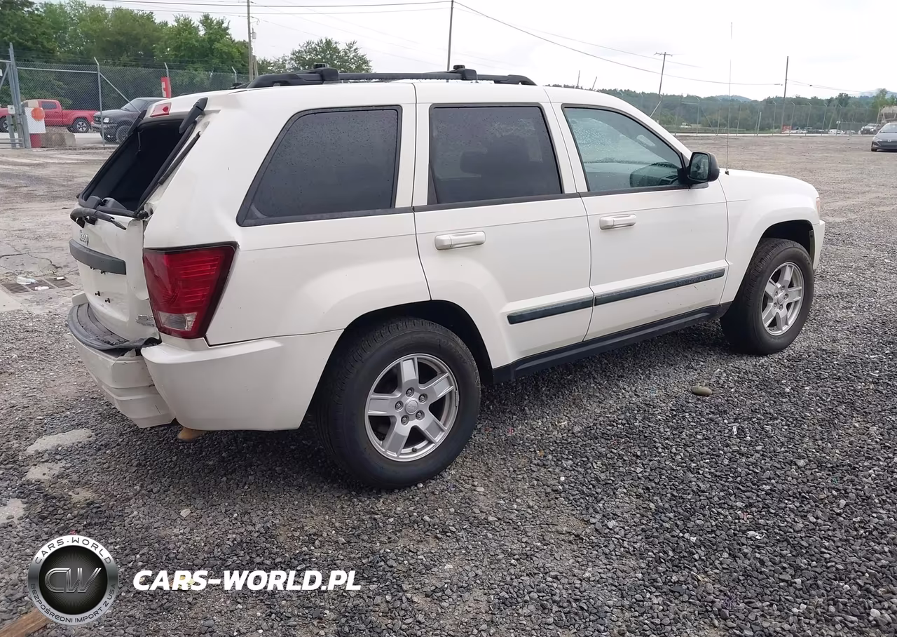 2007 Jeep Grand Cherokee Laredo VIN:1J8GS48KX7C624119 - 4