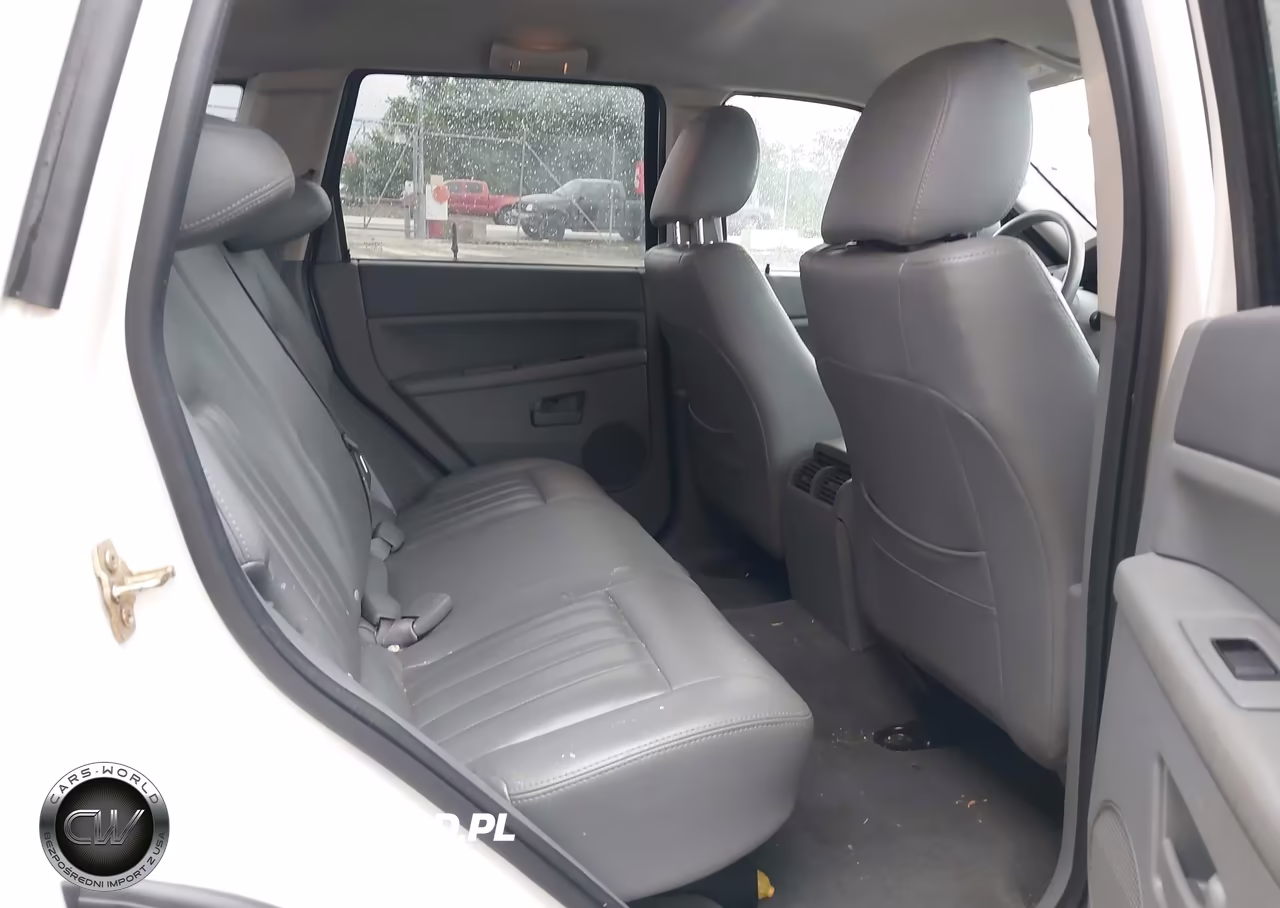 2007 Jeep Grand Cherokee Laredo VIN:1J8GS48KX7C624119 - 8