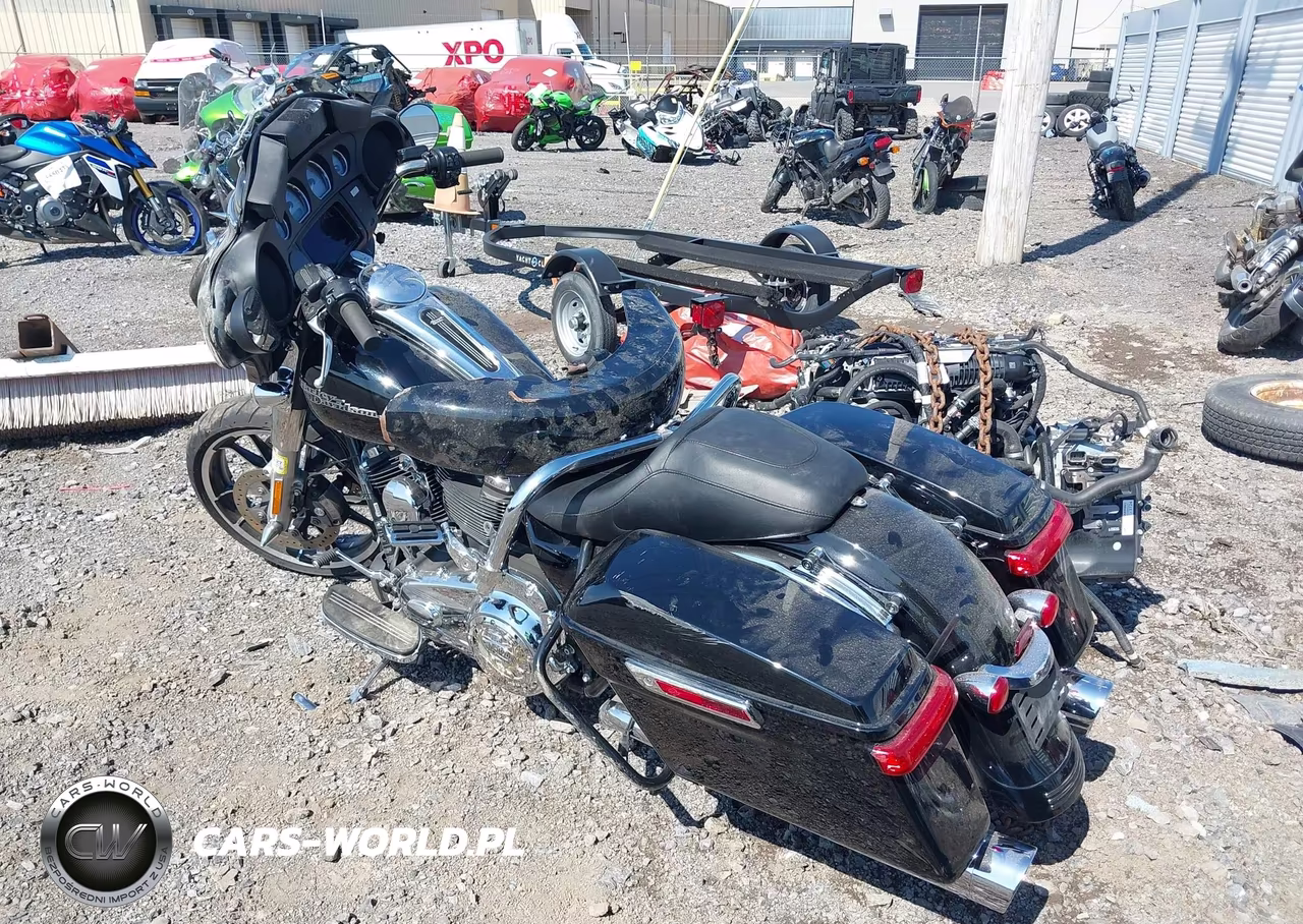 2020 Harley-Davidson Flhx VIN:1HD1KBC15LB670150 - 3