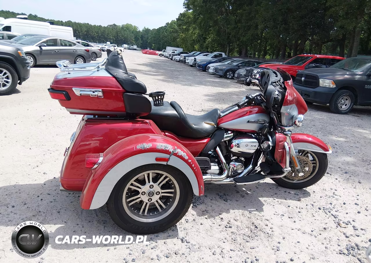 2019 Harley-Davidson Flhtcutg VIN:1HD1MAF16KB856360 - 11