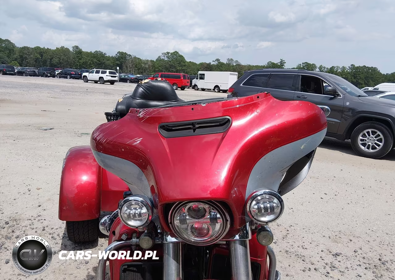 2019 Harley-Davidson Flhtcutg VIN:1HD1MAF16KB856360 - 5