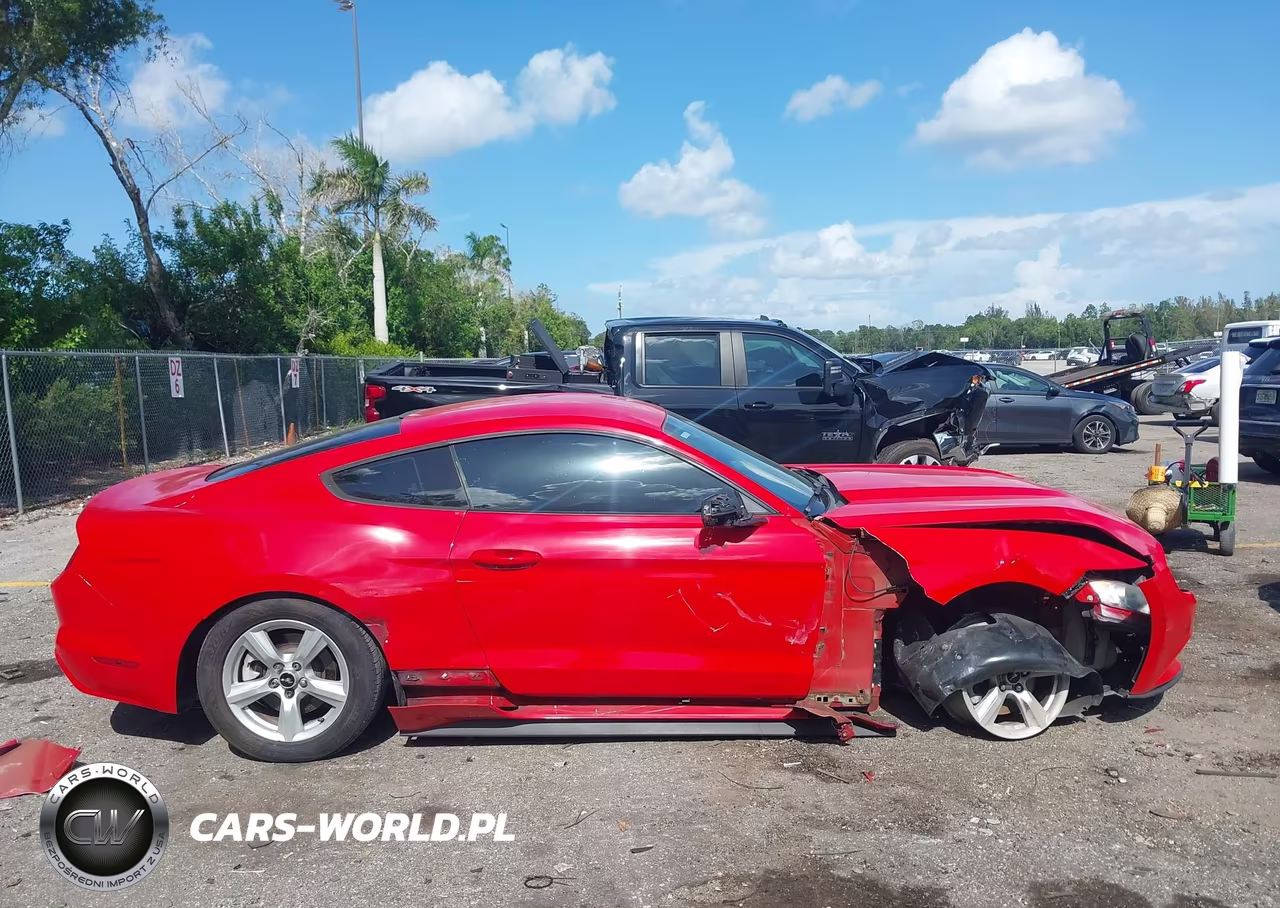 2016 Ford Mustang V6 VIN:1FA6P8AM4G5321578 - 17