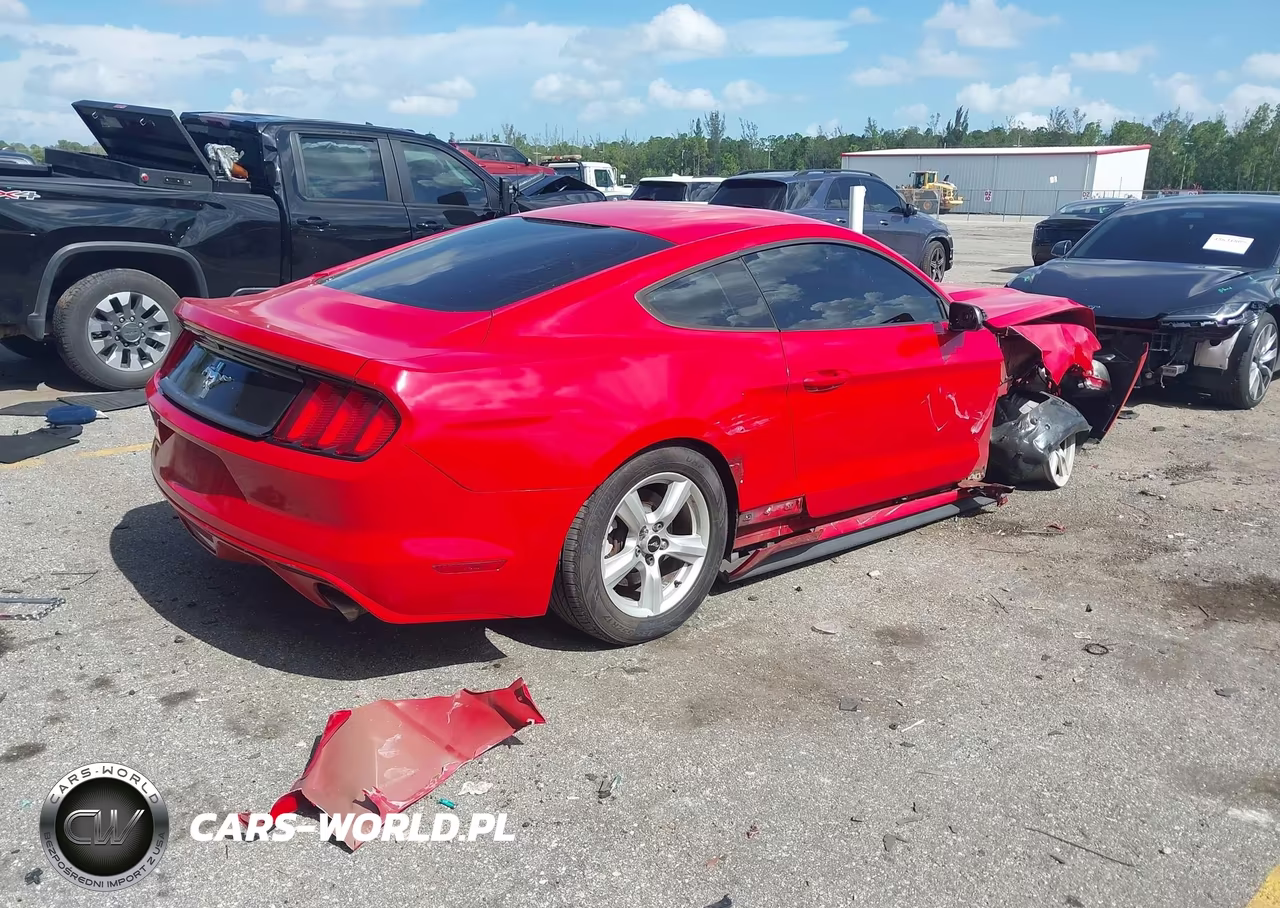2016 Ford Mustang V6 VIN:1FA6P8AM4G5321578 - 4