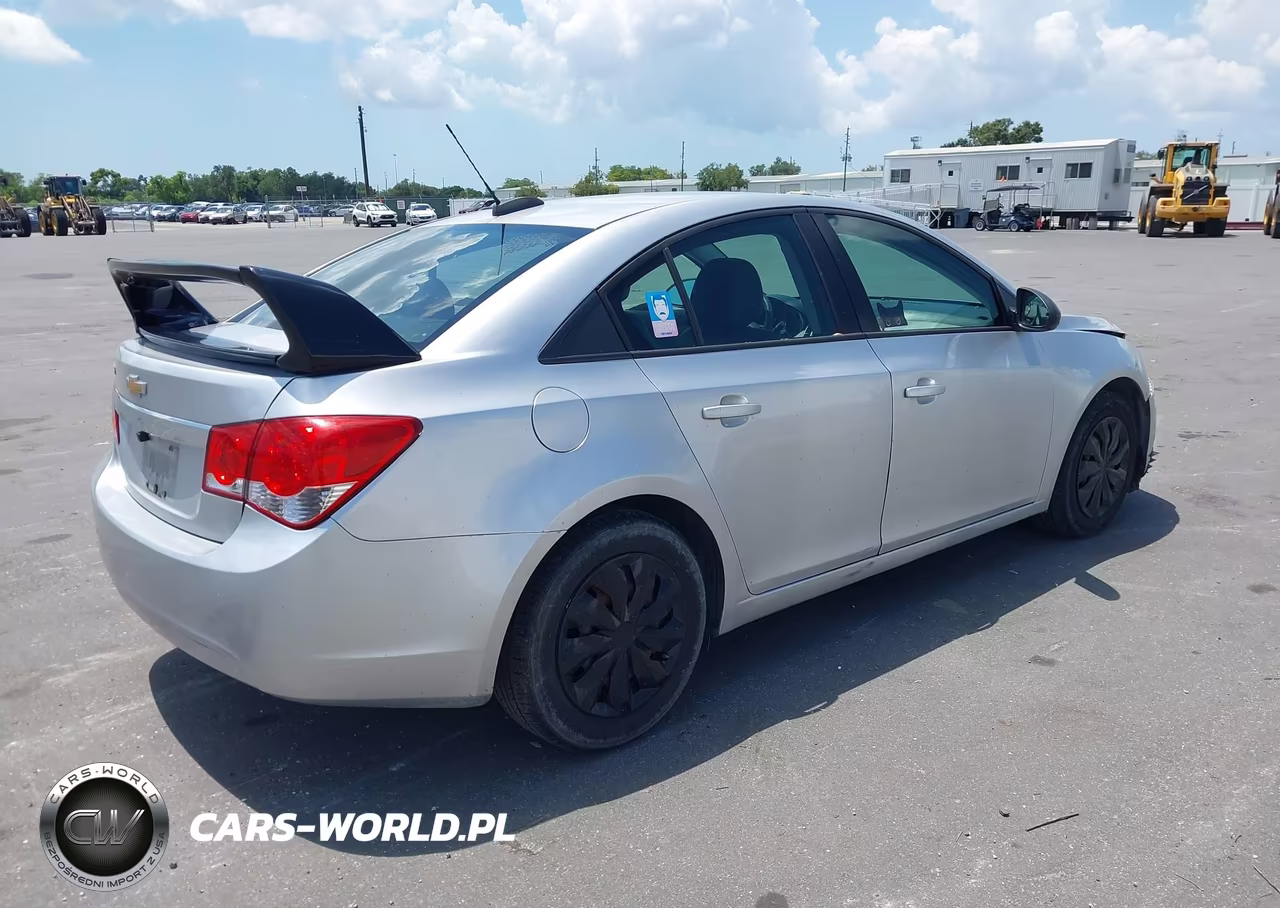 2016 Chevrolet Cruze Limited Ls Auto VIN:1G1PC5SH4G7213081 - 4