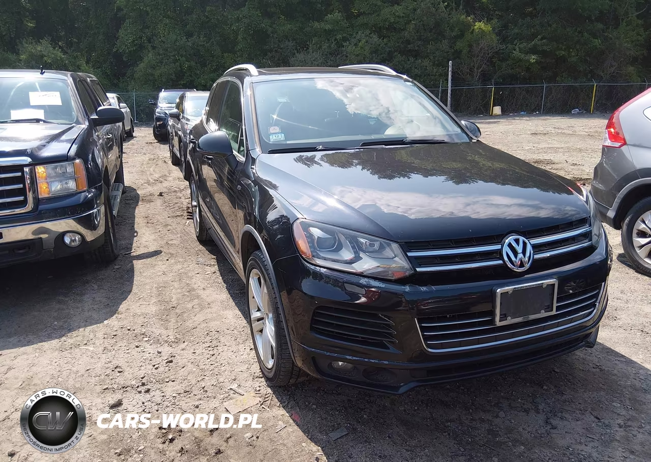 2014 Volkswagen Touareg 3.6L R-Line VIN:WVGDF9BPXED007516 - 1