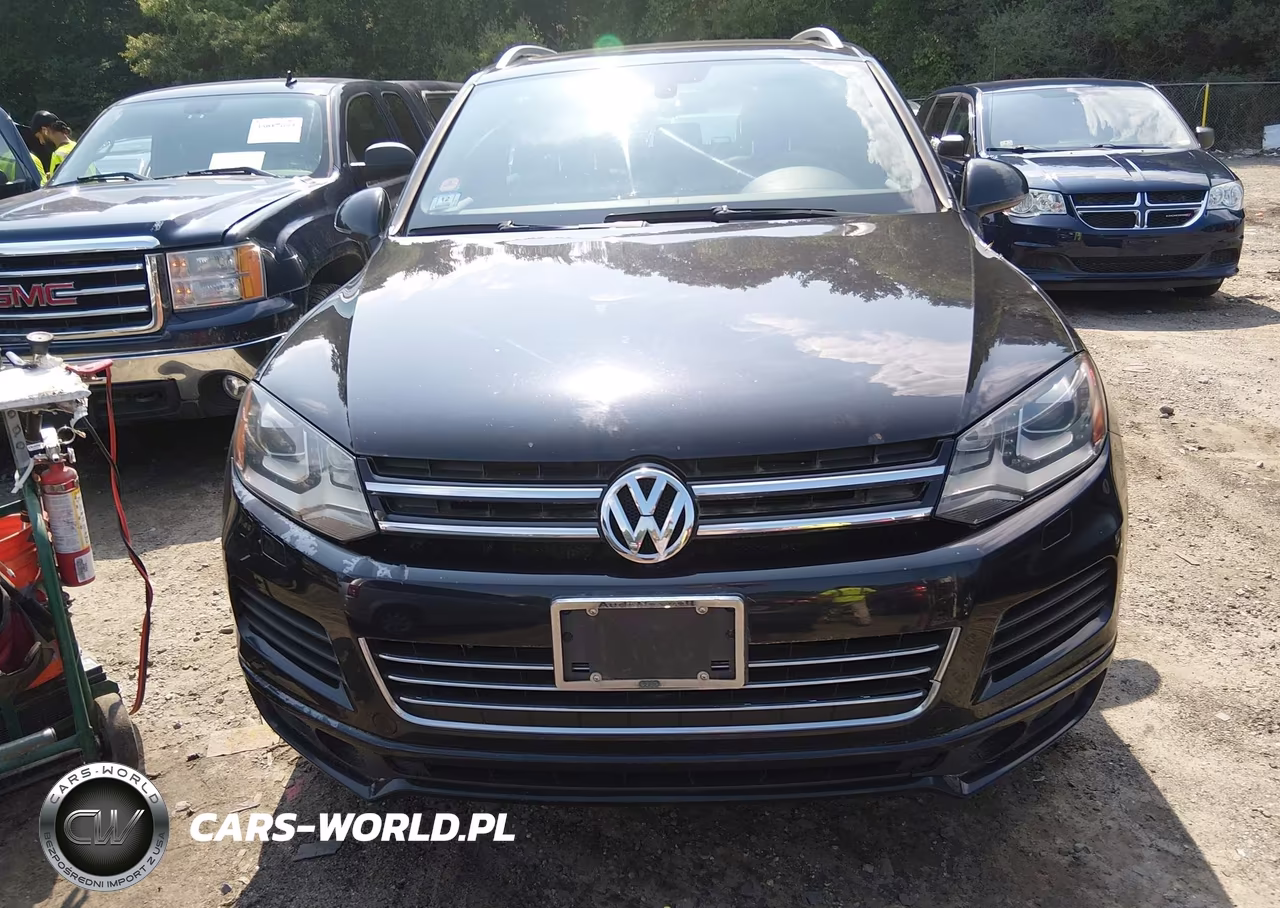 2014 Volkswagen Touareg 3.6L R-Line VIN:WVGDF9BPXED007516 - 12