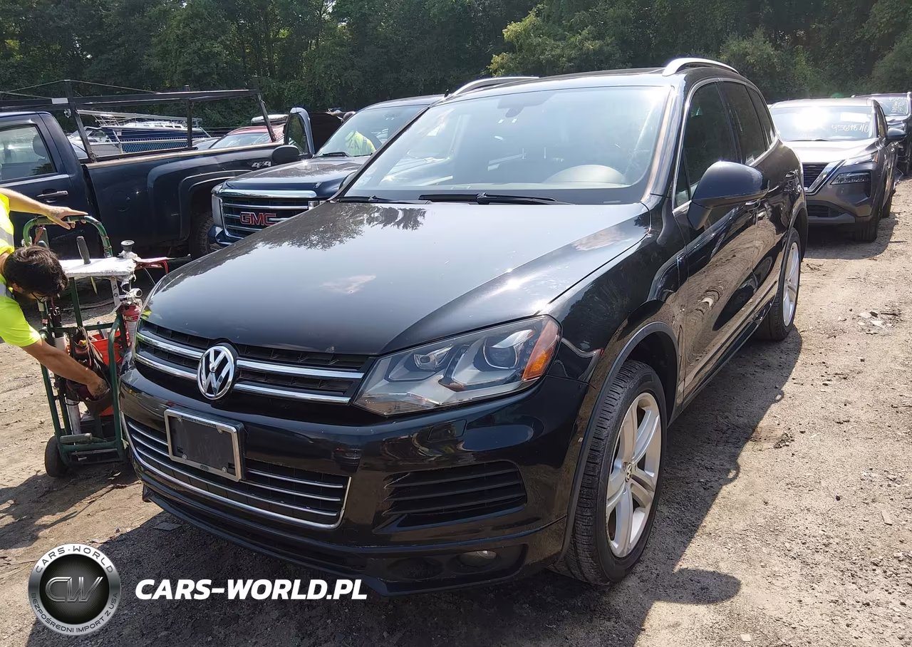 2014 Volkswagen Touareg 3.6L R-Line VIN:WVGDF9BPXED007516 - 2