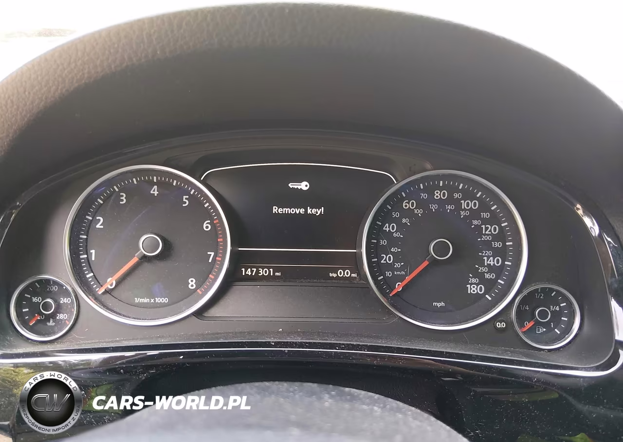2014 Volkswagen Touareg 3.6L R-Line VIN:WVGDF9BPXED007516 - 7