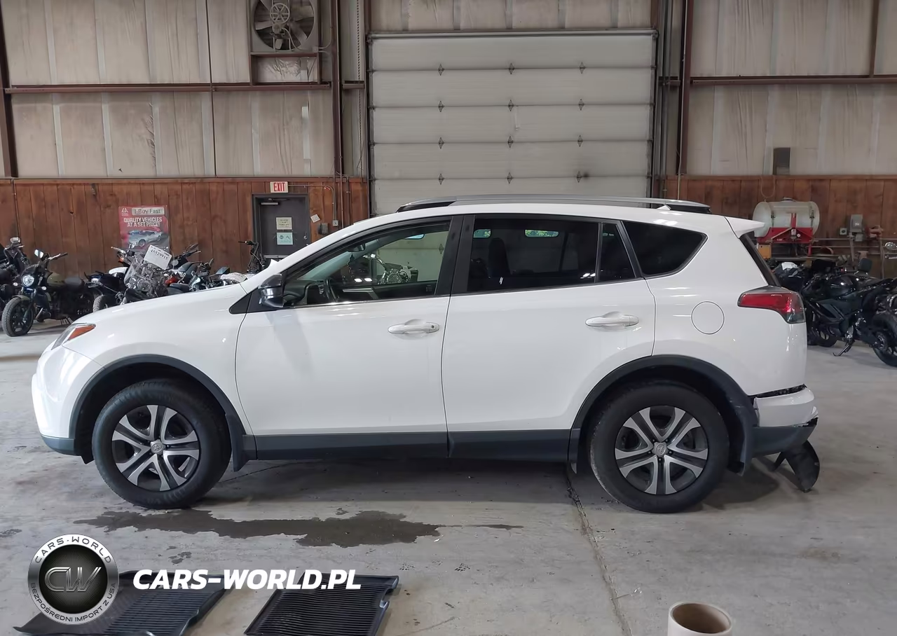 2018 Toyota Rav4 Le VIN:JTMBFREV4JJ723118 - 14